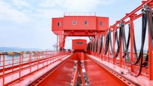 空中“鋼鐵俠”｜“礦源”智造450t超大跨度造船門機(jī)